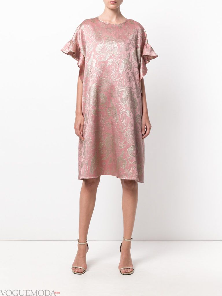 платье нежного розового оттенка